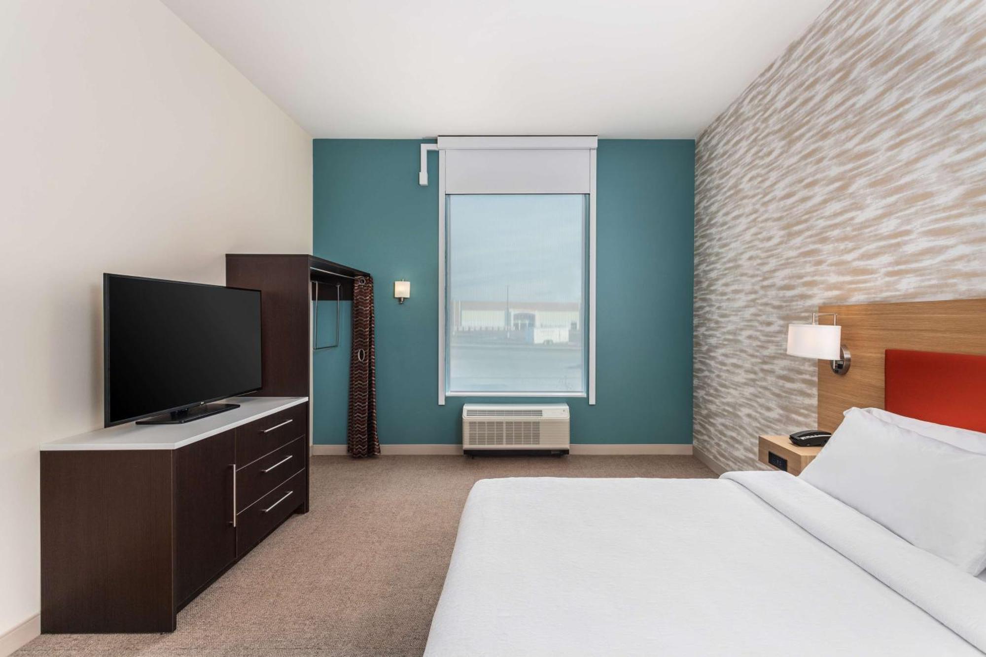 Home2 Suites By Hilton Cedar Rapids Westdale Ngoại thất bức ảnh