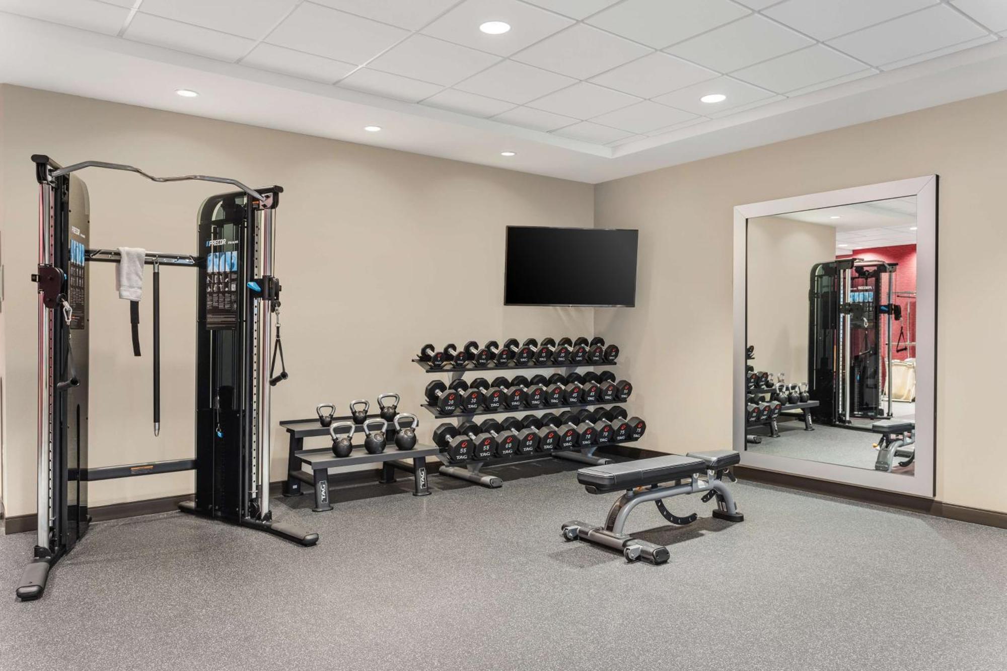 Home2 Suites By Hilton Cedar Rapids Westdale Ngoại thất bức ảnh