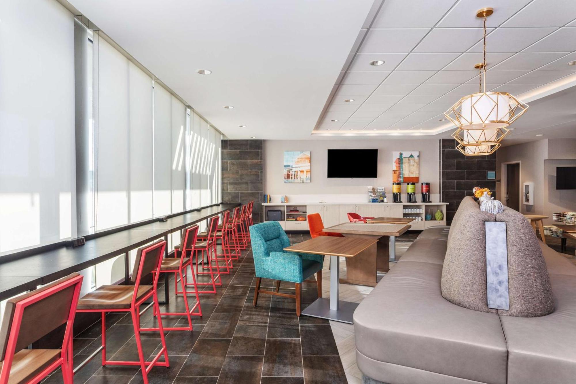 Home2 Suites By Hilton Cedar Rapids Westdale Ngoại thất bức ảnh